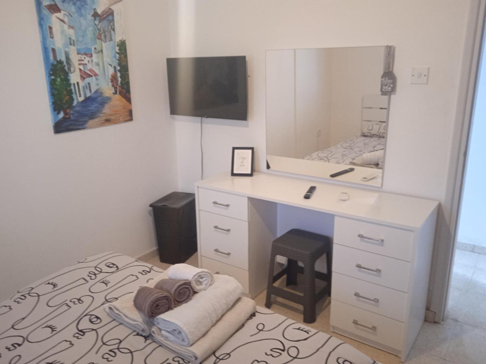 Larnaca, Pervolia 1 Bedroom Seaside Apartment Экстерьер фото